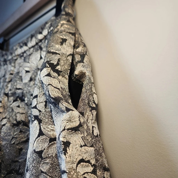 Lovers + Friends | Jacquard Metallic Gold Floral Mini Skirt - Size S - Picture 9 of 13